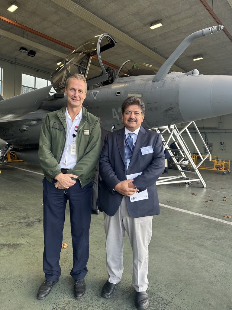 r_rayban's tweet image. @UN @UNDP @UNGA @ICJ_org @IAEA @HamidMirPAK
 India acquiring a naval Rafale capable of carrying nuclear weapons is a dangerous escalation. 🇵🇰 Pakistan’s deterrent remains safe, secure, and fully responsible. 
 #StrategicStability #SouthAsia
Source - Hamid mir sb
