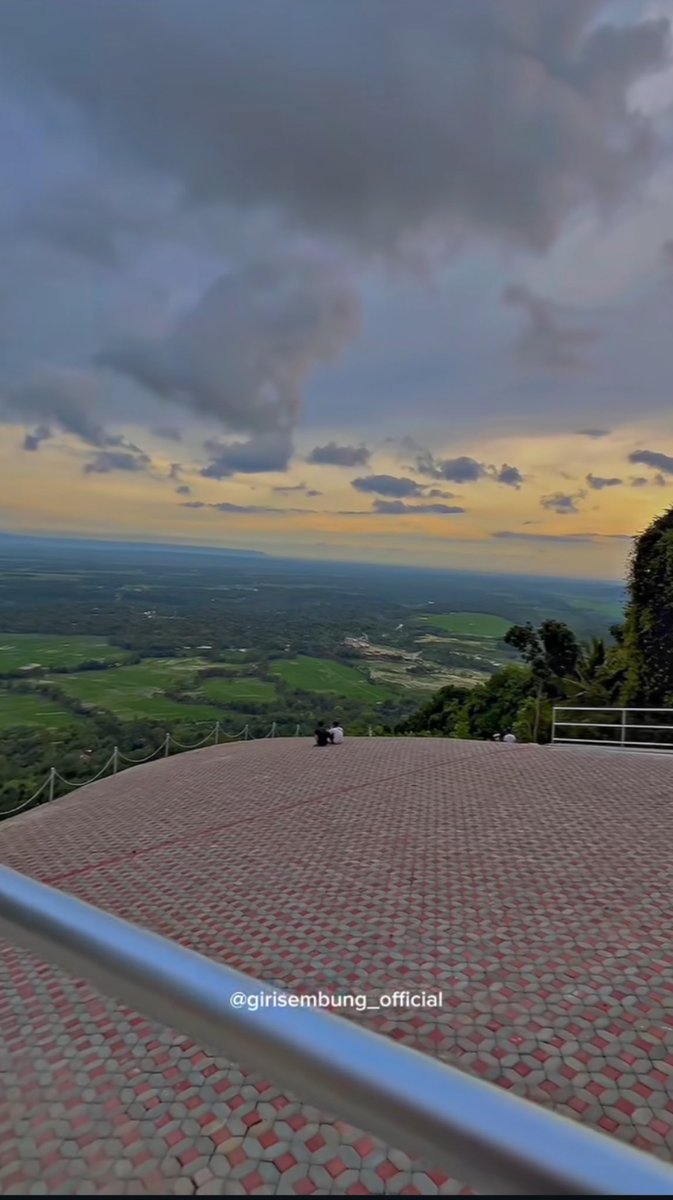 panoramaKP's tweet image. ● Spot SENJA dan SUNRISE di Kalibawang, Girisembung.

● Foto dikirim oleh : @girisembung_official
● Lokasi : Girisembung, Kapanewon Kalibawang, Kulon Progo, Yogyakarta.
#panoramakulonprogo
#kulonprogo
#jogja