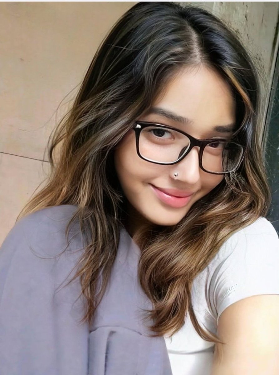 Good morning! Let the day begin with joy in your heart and clarity in your mind.
#GoodMorning 💞