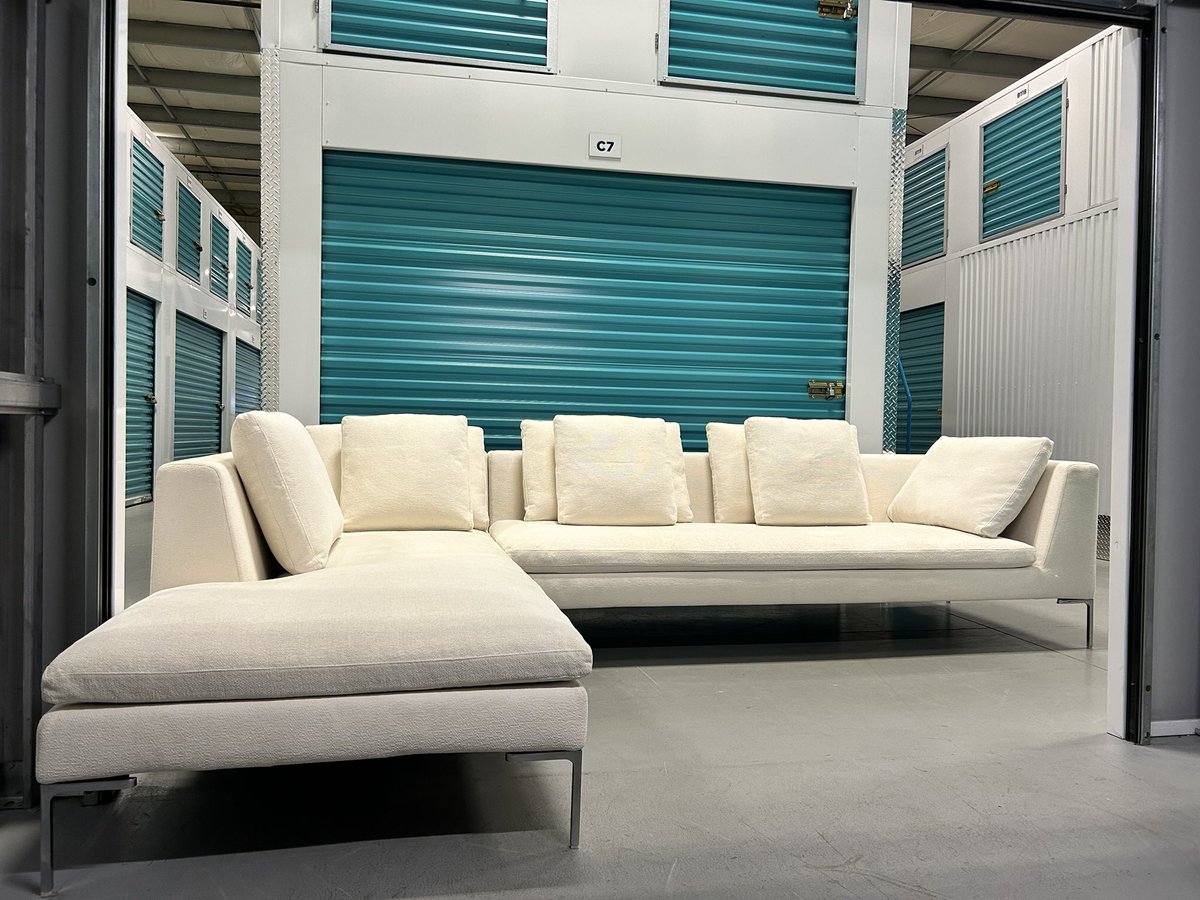 CollinBottrell's tweet image. Picked up this insane sectional back in August.

Retails for $23k US directly from B&amp;amp;B Italia.

Let’s see what we get for it.