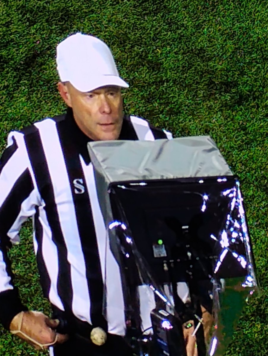 sweetterp's tweet photo. @NCAAFootball 
Refs getting paid good
@UMichFootball 
#noneedtocheat https://t.co/5BsqW0IDux
