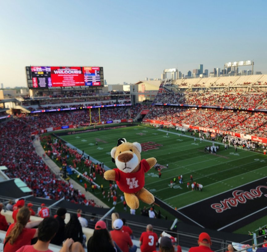 MsASanchez09's tweet image. Go Coogs! ❤️🤍🐾