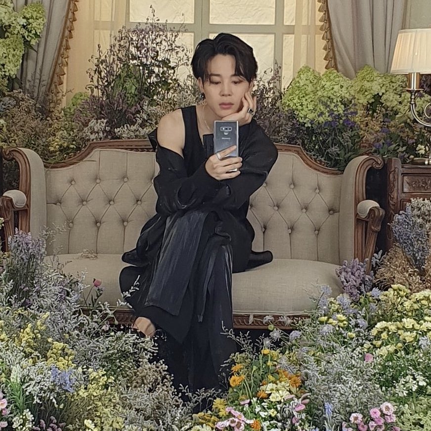 ً molly 🐣 || ⊙⊝⊜ tweet media