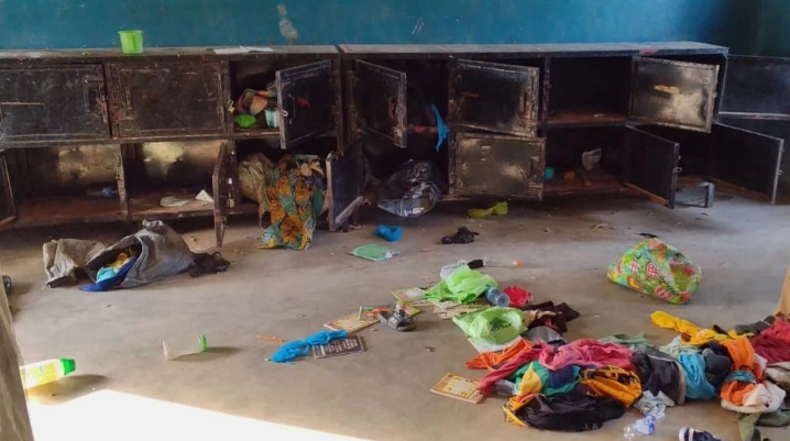 News4SA's tweet photo. HORRIFYING | A total of 303 schoolchildren and 12 teachers were abducted by gunmen during an attack on St. Mary’s School, a Catholic institution in north-central Nigeria, the Christian Association of Nigeria said Saturday. https://t.co/RDjUkAkqB5 https://t.co/iAx1ZvBblx