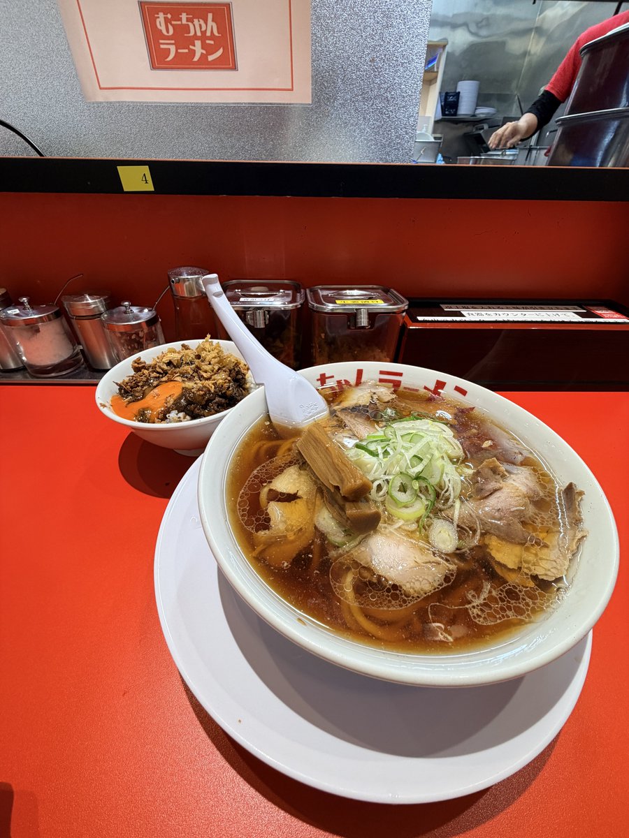 rickpapas's tweet image. 寒い朝だから。
 #朝ラーメン🍜
ミニ丼のビジュアルが&quot;悪魔のTKG&quot;たるゆえんで、見てのとおりうまいやつ🤤