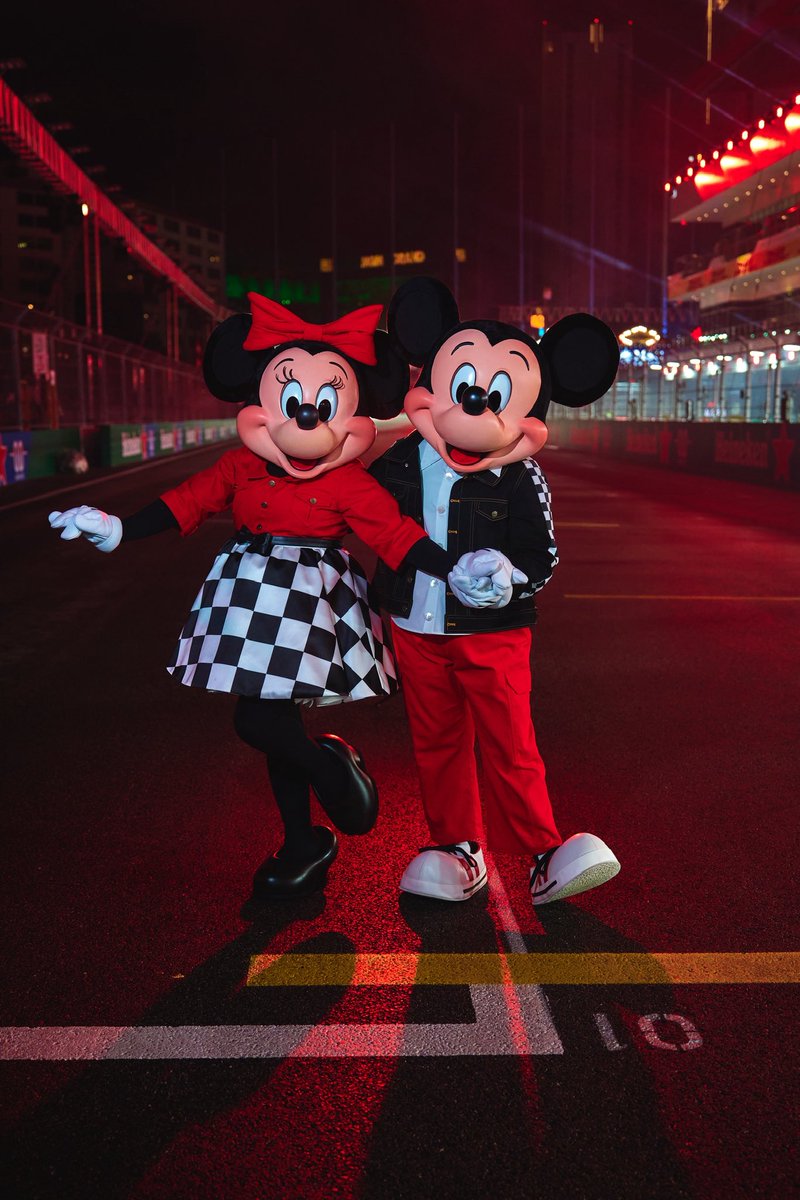 ScottGustin's tweet photo. Mickey Mouse and Minnie Mouse at the Formula 1 Las Vegas Grand Prix. 

📸 Disney / Bennett Stoops https://t.co/SVaup6Chc1