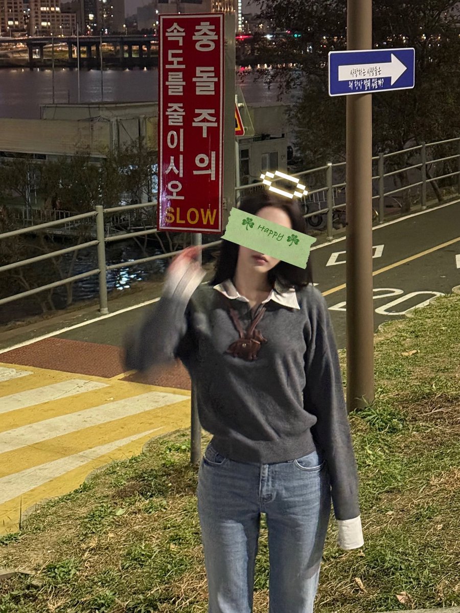 HwiseoFrance's tweet image. _ 🎞️ 𓄵 221125 INSTAGRAM

« 🥱🍟 »

#HWISEO #JOHWIHYEON #휘서 #조휘현 #H1KEY #하이키 @H1KEY_official