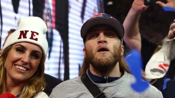 barstoolsports's tweet image. Bill Belichick's Daughter In Law Allegedly Exploded On Him In His Office During A 40 Minute Tirade, In Which She Supposedly Called Jordon "Batshit Crazy" s.barstool.link/c/article-3557…