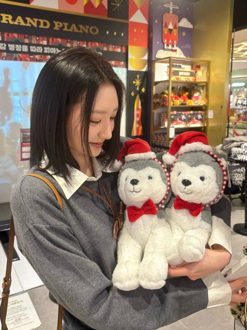 HwiseoFrance's tweet image. _ 🎞️ 𓄵 221125 INSTAGRAM

« 🥱🍟 »

#HWISEO #JOHWIHYEON #휘서 #조휘현 #H1KEY #하이키 @H1KEY_official