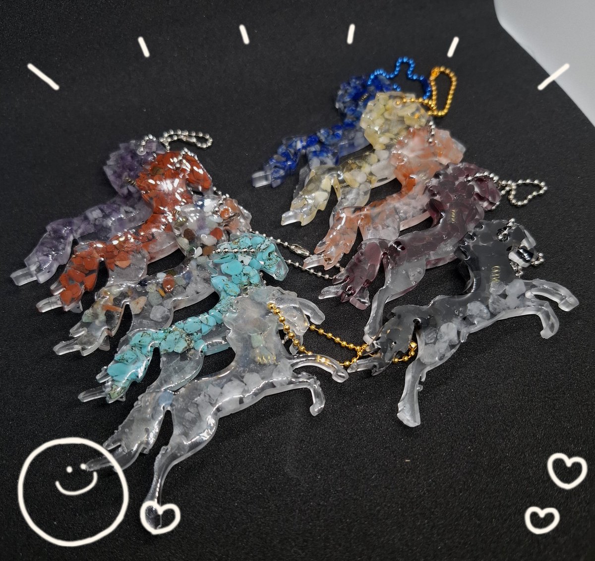 開運跳ね馬オルゴナイトキーホルダー🐴全色やっと作り終えました