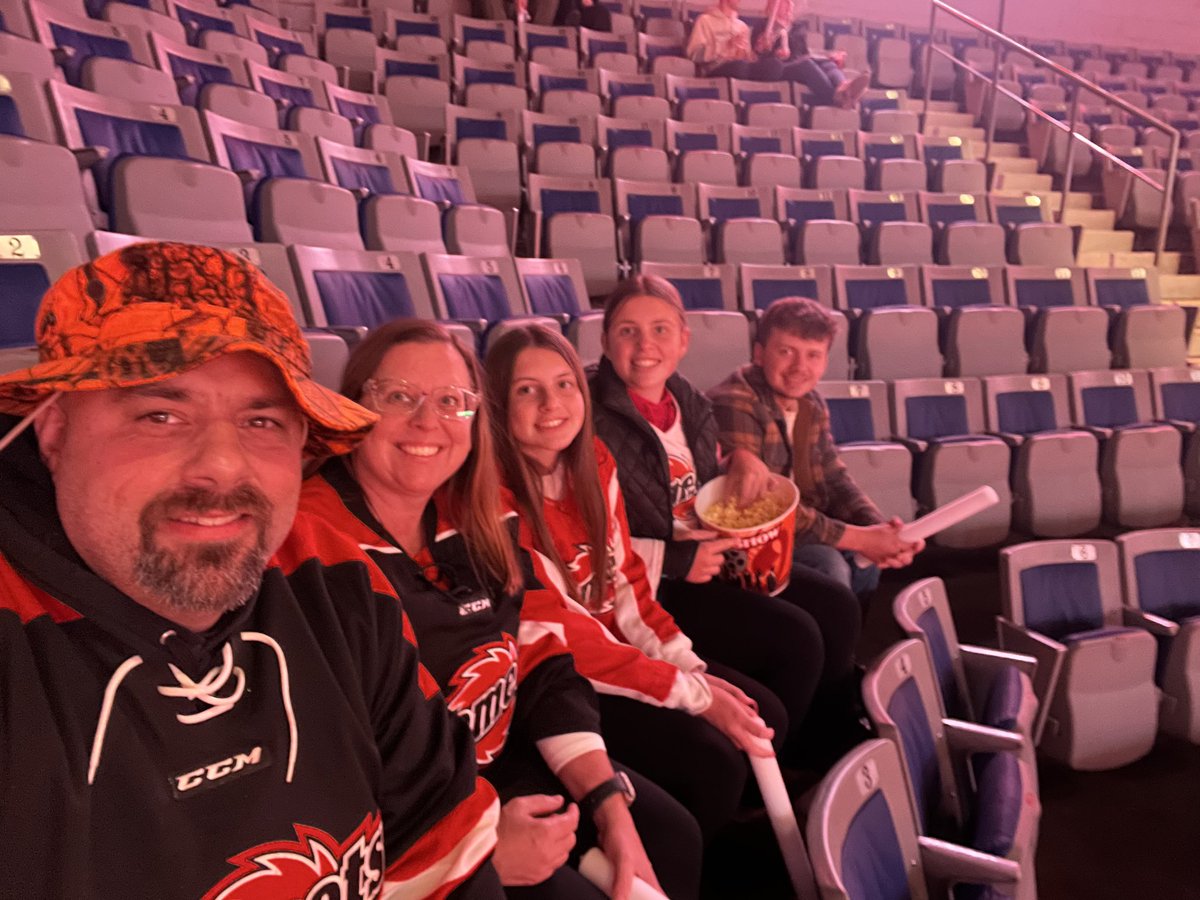 jsadler14537's tweet photo. #LetsGoKomets !!! https://t.co/Xs9vBre1sO