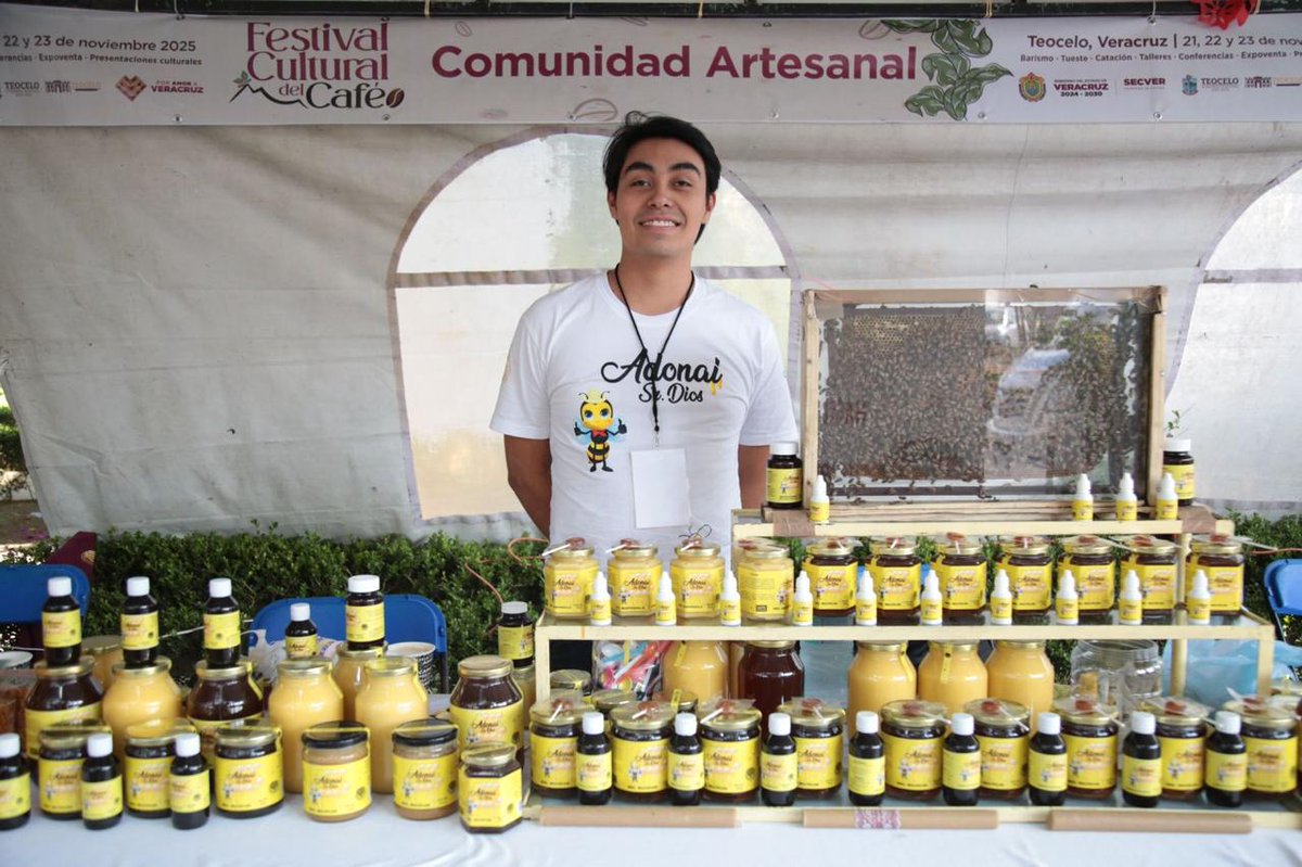 SECVERoficial's tweet image. ¿Quieres disfrutar tu tarde? 🤩

Este fin de semana, además de conferencias y presentaciones artísticas, podrás recorrer la expoventa con delicioso café, gastronomía y artesanías ☕🌿.

🕙 Desde las 10:00 horas
📍 #Teocelo
#VeracruzEstáDeModa ❤️