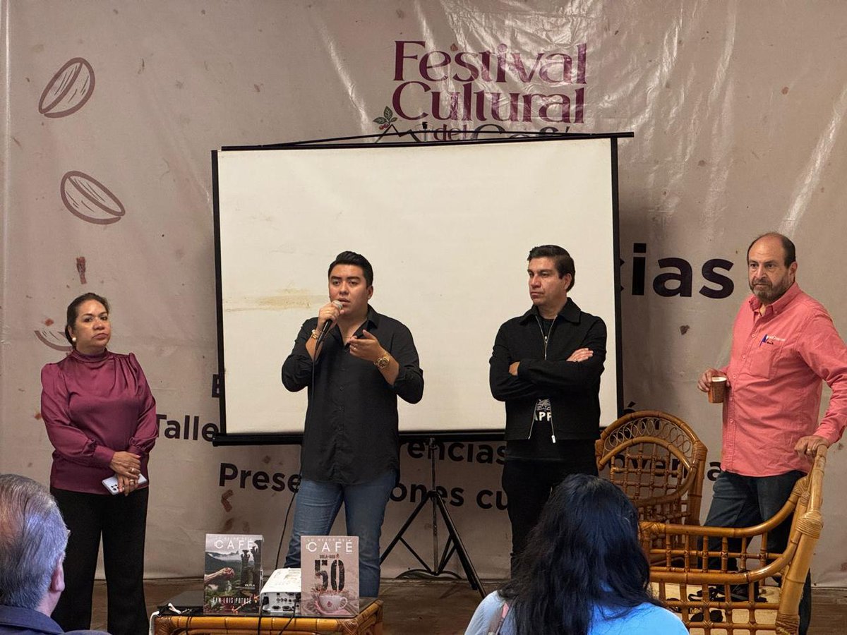 SECVERoficial's tweet image. ¿Quieres disfrutar tu tarde? 🤩

Este fin de semana, además de conferencias y presentaciones artísticas, podrás recorrer la expoventa con delicioso café, gastronomía y artesanías ☕🌿.

🕙 Desde las 10:00 horas
📍 #Teocelo
#VeracruzEstáDeModa ❤️