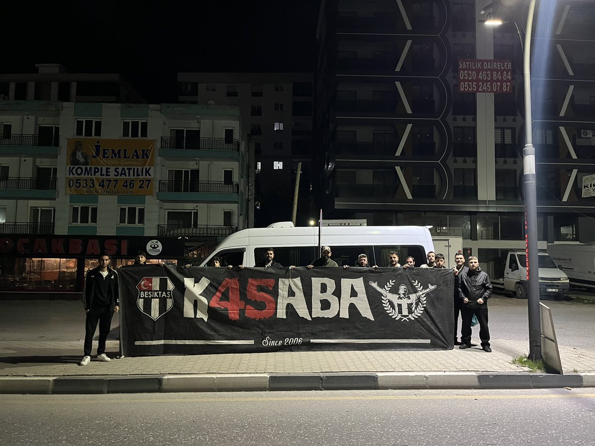 Var oldukça canımız siyaha beyaza devam 🏴🏳️