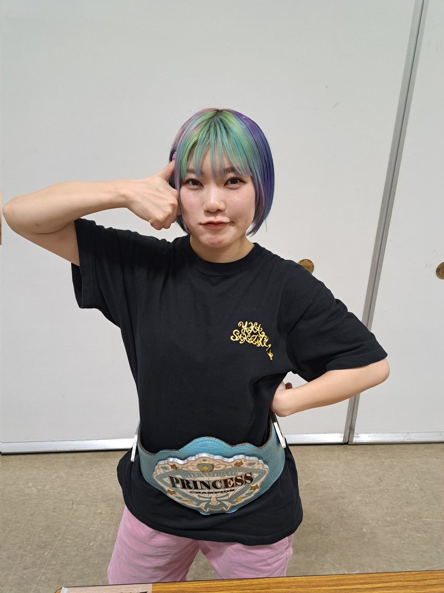 11.22 #tjpw 金沢

今日はハロウィンじゃないよ

知らない怖い人来たと思ったら知ってる面白い人だった

なんで客席で解説してるの

みんなツッコミスキルがレベルアップしてない？🤣