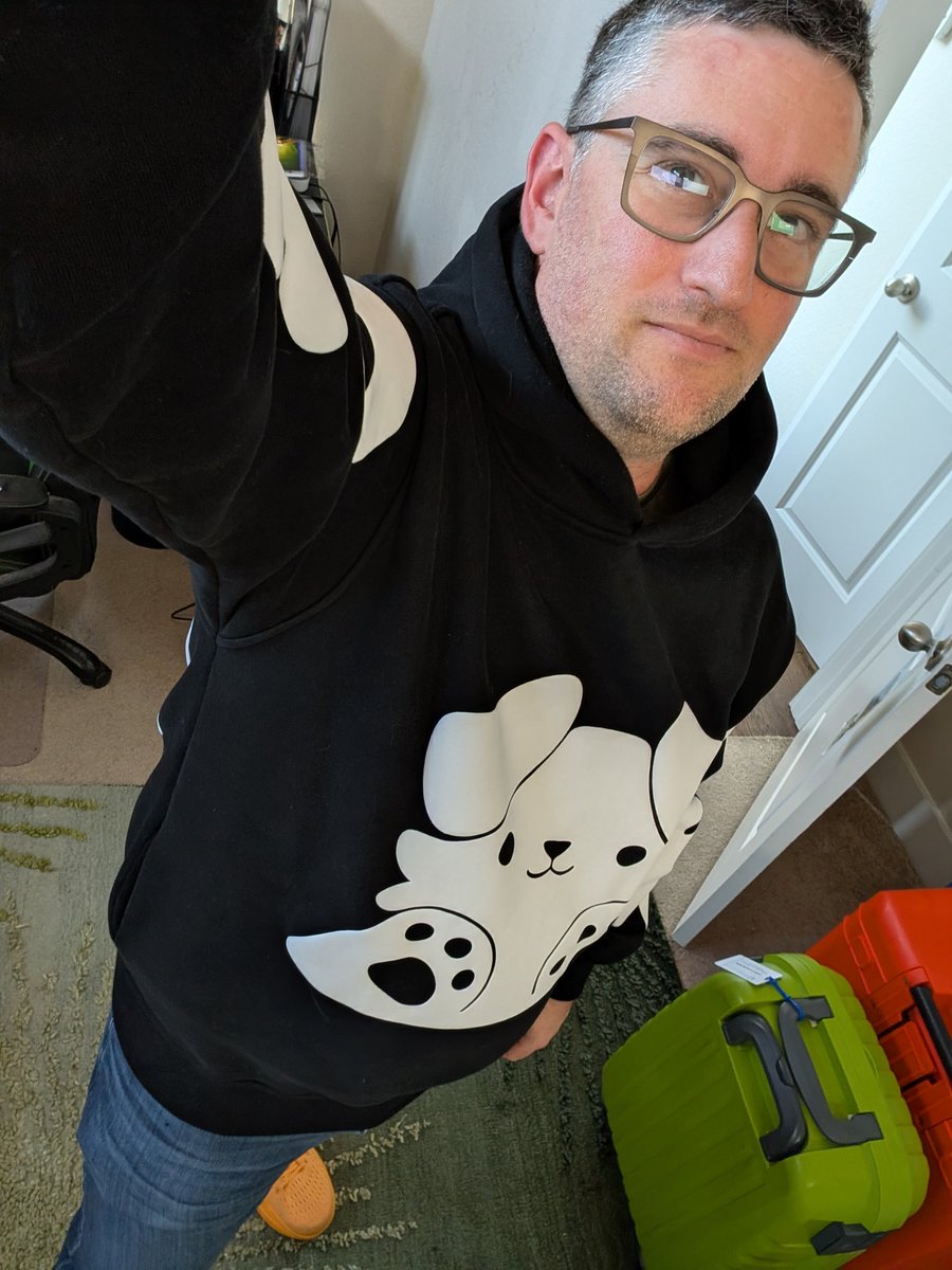 FloppyEaredBoy tweet media