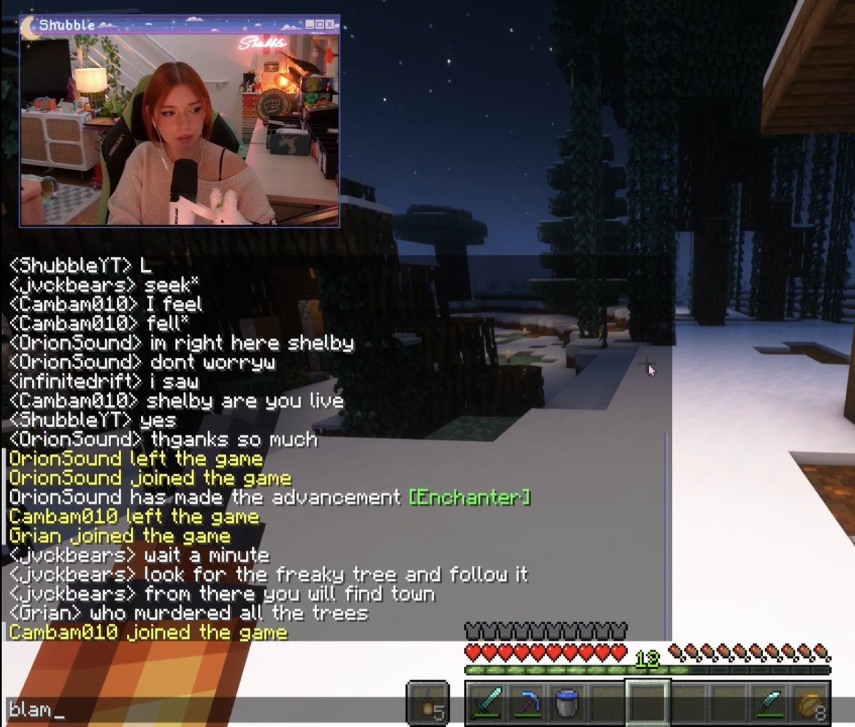 june_flwrs's tweet image. omg grian sighting on the christmas vibes server (he logged off after a few minutes)