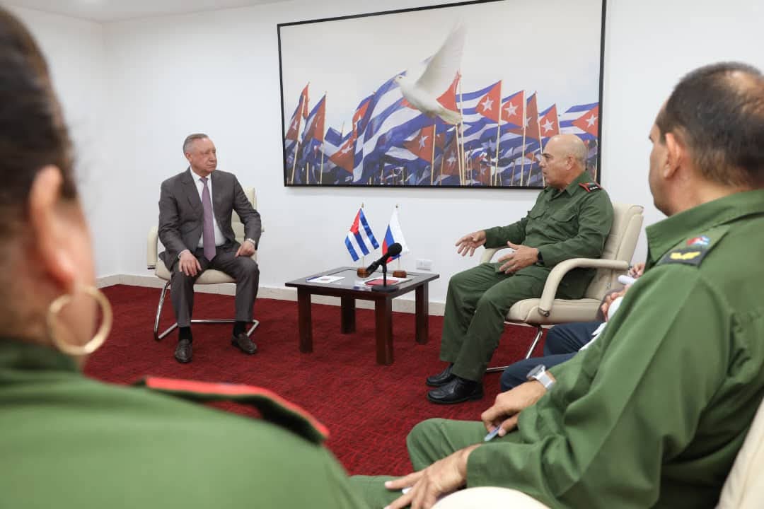 El miembro del Buró Político y Secretario de Organización del Comité Central <a href="/DrRobertoMOjeda/">Dr. Roberto Morales Ojeda</a>, recibió al gobernador de la ciudad Rusa de San Petersburgo, Alexander Dmitrievich Beglov.  #UnidosXCuba #PinardelRío