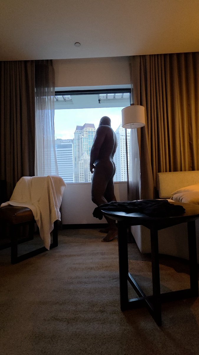 DkbVch's tweet photo. Good morning Makati
I should be on my way to the next location, now.
Take every #Oppornudity
.
#BirthdayTrip #JamaicanNaturist #ClothesFreeLife https://t.co/mLywuYOecq