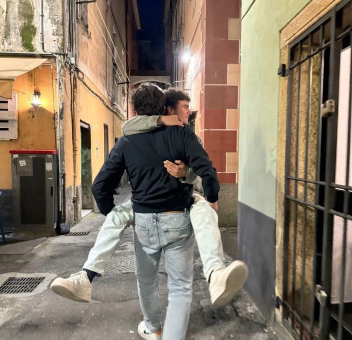 me and who (@coupleofdudess) on Twitter photo 