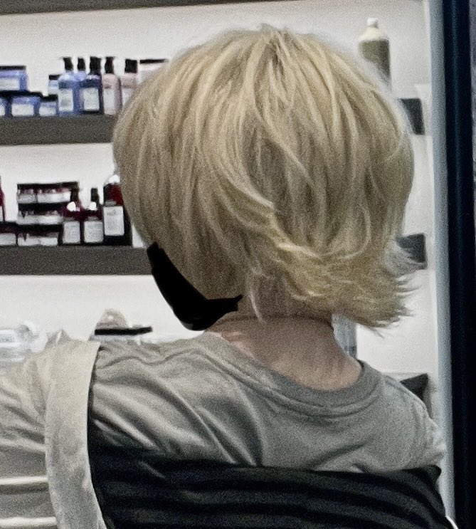 chouyuns's tweet image. did my hair too cute now i have to go to the airport with actually nice hair