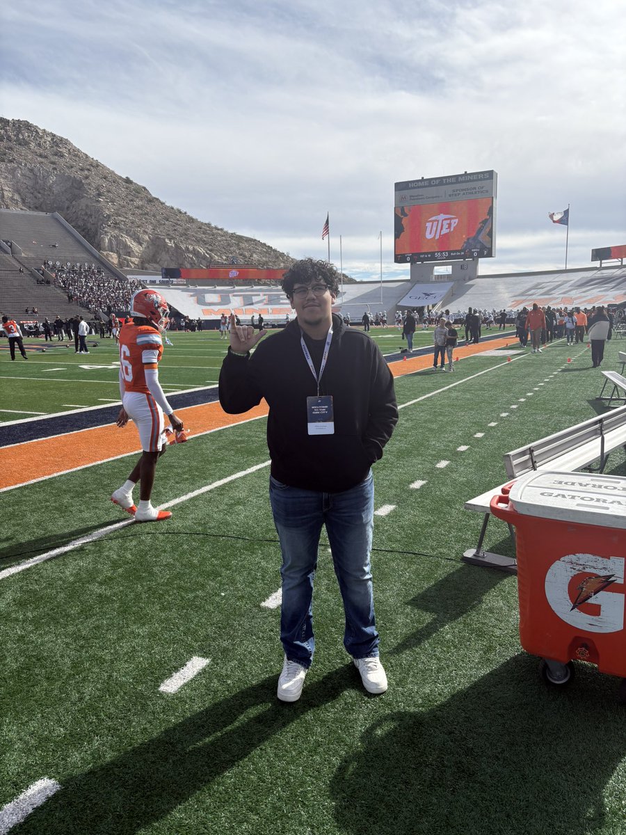 thank you <a href="/UTEPFB/">UTEP Football</a> <a href="/chaseK_52/">Chase King ⛏️⛏️</a> and <a href="/CoachWalsh62/">Connor Walsh</a> for the game day invite. me and my family had a great time and enjoyed the game to the very end
<a href="/Coach_E_Cano/">Coach Edward Cano</a> <a href="/GilbertMenaJr2/">Gilbert Mena Jr</a>