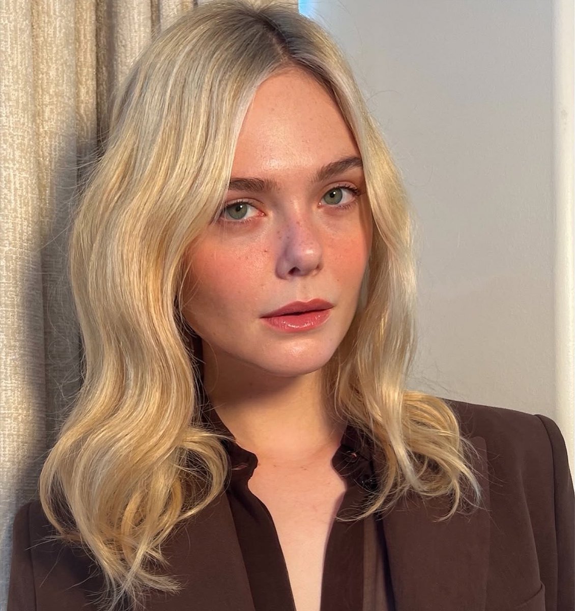 districthayffie's tweet image. “The casting of Elle Fanning was actually influenced by fans hounding the studio online, suggesting she would be perfect for the role. Lionsgate Motion Picture Group co-president Erin Westerman stated that Fanning was the &quot;only one answer&quot; for the role.”