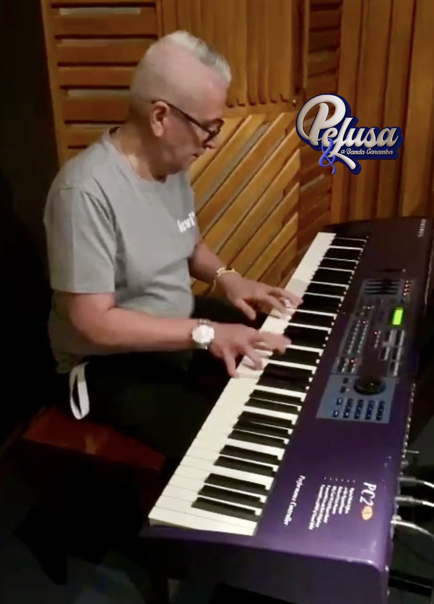 Feliz día del Músico a mis amigos en todo el mundo. Pelusa &amp; La Banda Caramba.