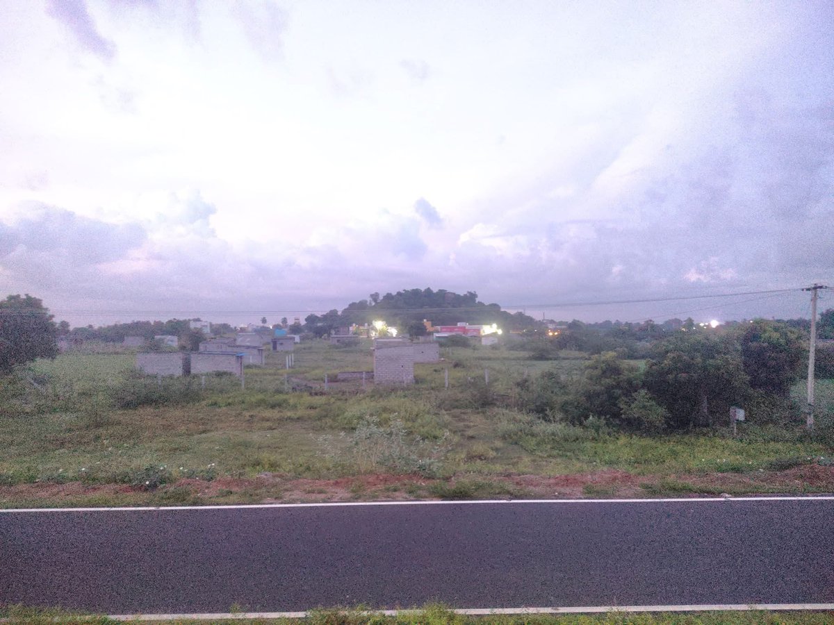 AshifShafii13's tweet image. “தொடகூடாத் எடத்தை தொட்டுட்ட வசந்தம்”

 வாழ்த்துக்கள் @k_vasantham நல்ல அருமையான தியாகதுருகம் பைபாஸ் 15 ஏக்கர் தென்னந்தோப்பு!!!

இது Just Trailer தான் மாமே இனிமே தான் ஆட்டம் ஆரம்பம்!!

@KumaraguruMla @sansbarrier @SavukkuOfficial @rara_canus