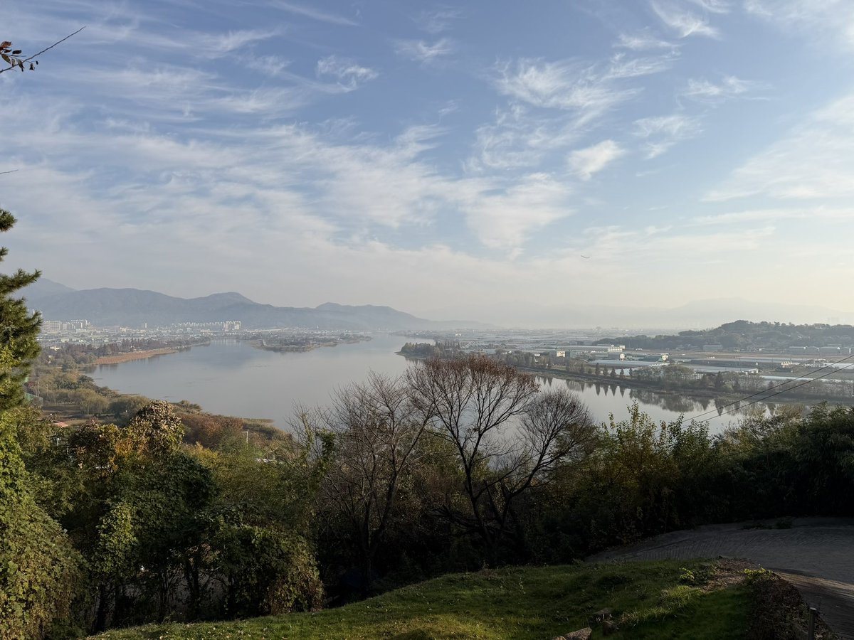 BackInMusashi's tweet image. 金海竹島倭城、上から見たことはありましたが歩くのは初めてです。一直線の長〜い北城壁が思ったより残りが良くて見応えありました。