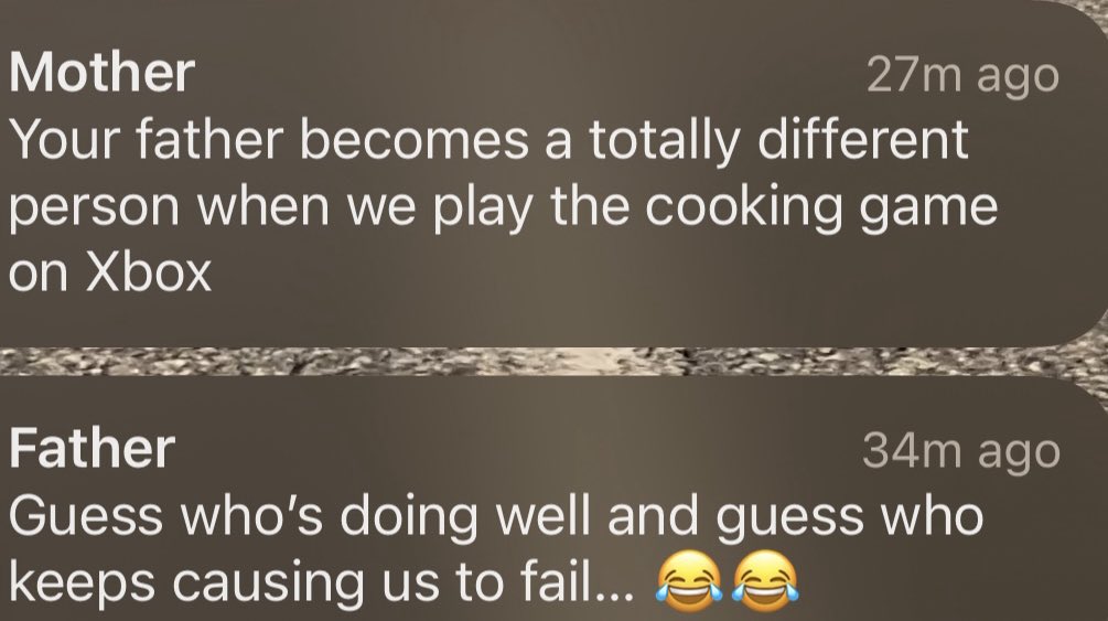 Woogiex_'s tweet image. I’m never letting my parents play overcooked again…