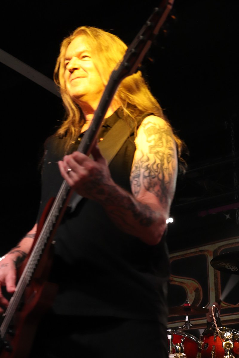 **GALERÍA #masterplan y <a href="/WingsOfVictory/">Wings Of Victory</a>
@foro_veintiocho  21/11/2025**

@radar_medios 
@eabooking.mx 

Fotos: <a href="/glozsly/">Lily González.</a>

#masterplan #mexico🇲🇽 #ConciertosEnVivo 

#Tattoaje