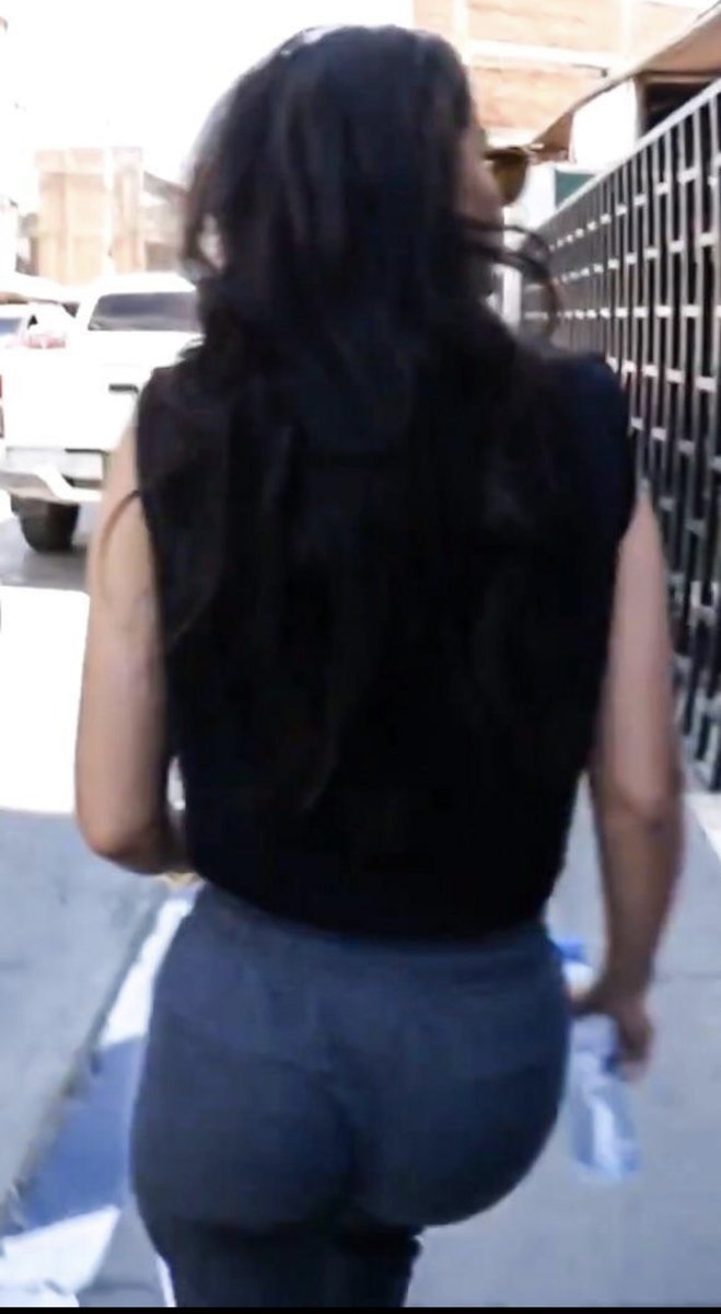 sssniperwolf49's tweet photo. Perfect booty😍 #sssniperwolf https://t.co/r4mTNaNrkn