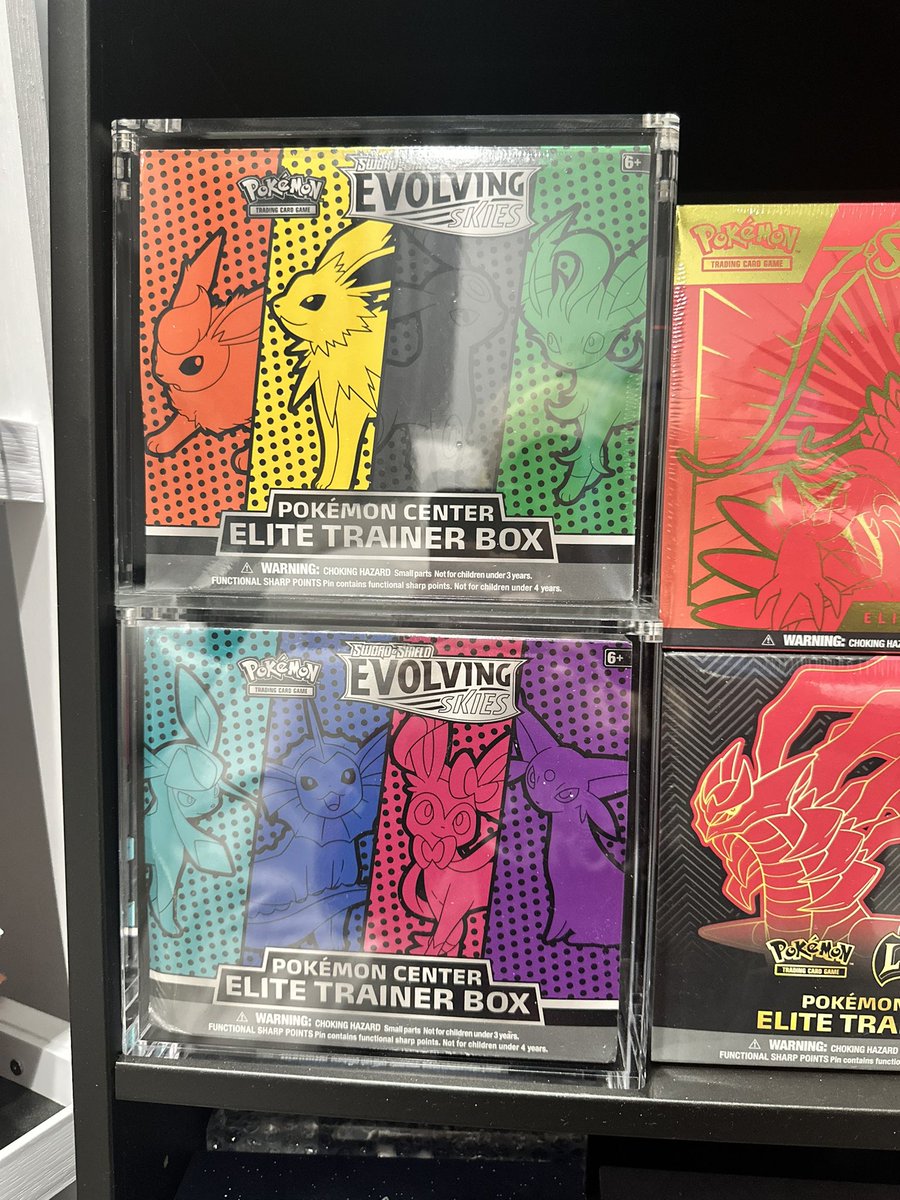 _PokeMasters's tweet image. If anyone’s interested in some perfect fit ETB cases I have a bunch available :) price depends on QTY and location but at maximum they are $20/each and go lower from there 🤝 

Let me know QTY/location and I’ll reach out to you directly 🫡