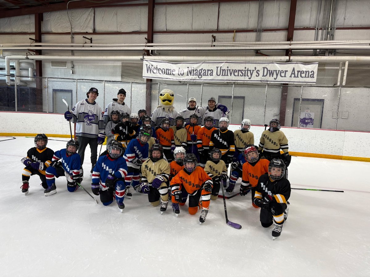 NiagaraMHKY's tweet image. What an incredible day! 💜 Today our Purple Eagles hit the ice with NJPE Mite &amp;amp; Instructional skaters and served breakfast at the Boys &amp;amp; Girls Club of Niagara Falls’ Breakfast with Santa. #Uncommon