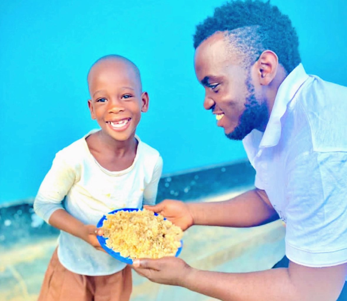 𝘽𝙚 𝙩𝙝𝙚 𝙧𝙚𝙖𝙨𝙤𝙣 𝙨𝙤𝙢𝙚𝙤𝙣𝙚
𝙗𝙚𝙡𝙞𝙚𝙫𝙚𝙨 𝙞𝙣 𝙜𝙤𝙤𝙙 𝙖𝙜𝙖𝙞𝙣 𝙖𝙣𝙙 
𝙄𝙣 𝙠𝙞𝙣𝙙 𝙝𝙚𝙖𝙧𝙩𝙨
𝙆𝙚𝙚𝙥 𝙨𝙝𝙤𝙬𝙞𝙣𝙜 𝙡𝙤𝙫𝙚❤️