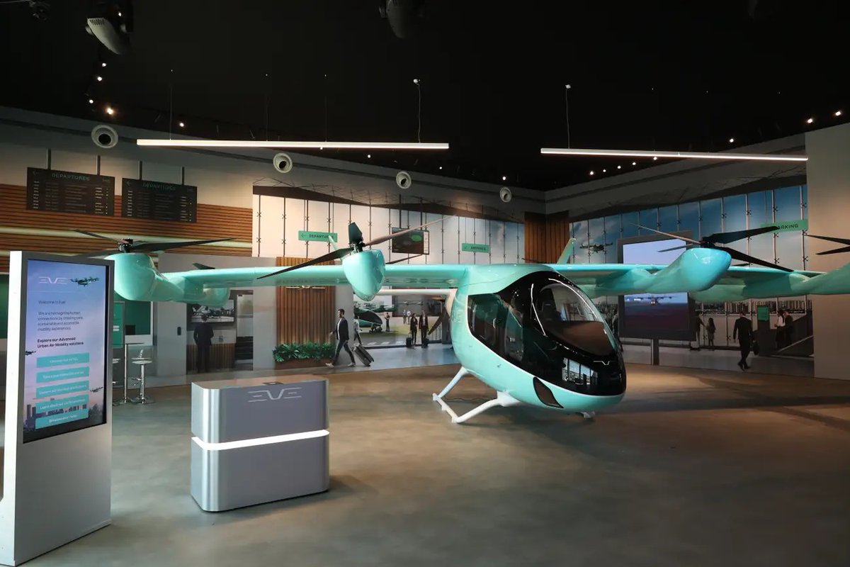 Embraer impressiona o mundo ao anunciar lançamento de octocóptero autônomo e com emissão zero de carbono. Alguns veículos já foram encomendados pela United para uso em serviços de Uber aéreo. Expectativa é que o mercado de veículos voadores sem piloto movimentem U$ 4 bi em 2030.