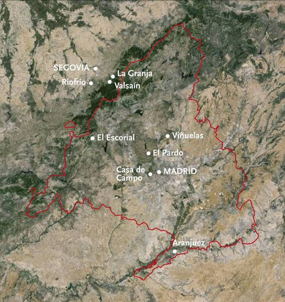 MadridProyecta's tweet photo. 💭En esta cuenta siempre hemos denunciado las tensiones rurales-urbanas de la conurbación madrileña: una gigantesca ciudad, contenida en los anillos de circunvalación, que sufre cada vez más los problemas de saturación y hacinamiento, mientras no tan lejos de ahí, localidades rurales pierden población por sus problemas de conectividad y acceso a servicios.

Es imprescindible desarrollar los vínculos de Madrid con las comarcas y provincias a 100km a la redonda. Buenos servicios de Cercanías y Regionales, una red de carreteras que no sea exclusivamente radial...  Vincular desarrollos urbanos a infraestructuras ya existentes...

Madrid debe "desaparramarse" por la zona Centro, por  la cuenca del Tajo, no como una gigantesca conurbación asiática, más bien como una red de ciudades, orbitando alrededor de una mayor, prósperas, bien interconectadas, que se complementen y refuercen. 

Tal vez puede trazarse una relación histórica, a otra escala, a la que pudo existir en otra época entre Madrid y los otros Reales Sitios (que eran mucho más que simples residencias reales).