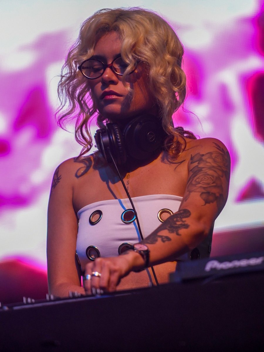 idartes's tweet image. 🔥El #TortazoElectrónico se tomó el mirador artístico de la ciudad y lo convirtió en un punto de encuentro en el que la electrónica bogotana se vive a plena luz: abierta, colectiva y pulsante.

#RedDeEscenariosDeBogotá #AquíSíPasa #ESEBogotá2025