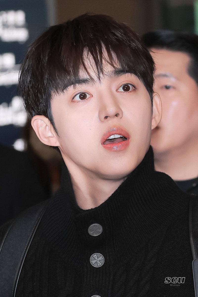 251121

#seventeen #세븐틴 #scoups 
#에스쿱스 #최승철 #승철
<a href="/pledis_17/">세븐틴(SEVENTEEN)</a>