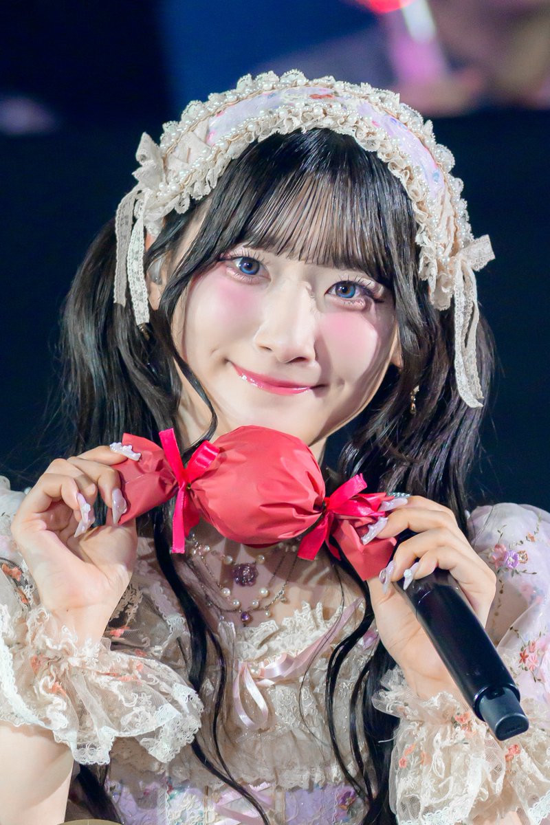 なーたん 👠💕﻿ ﻿ ﻿ ﻿ ﻿ ﻿ 君のために背伸びしたんだから、ちゃんと見てね