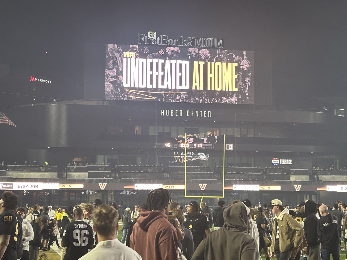 joerexrode's tweet image. First time since 1982. Vandy did not have that video board then.