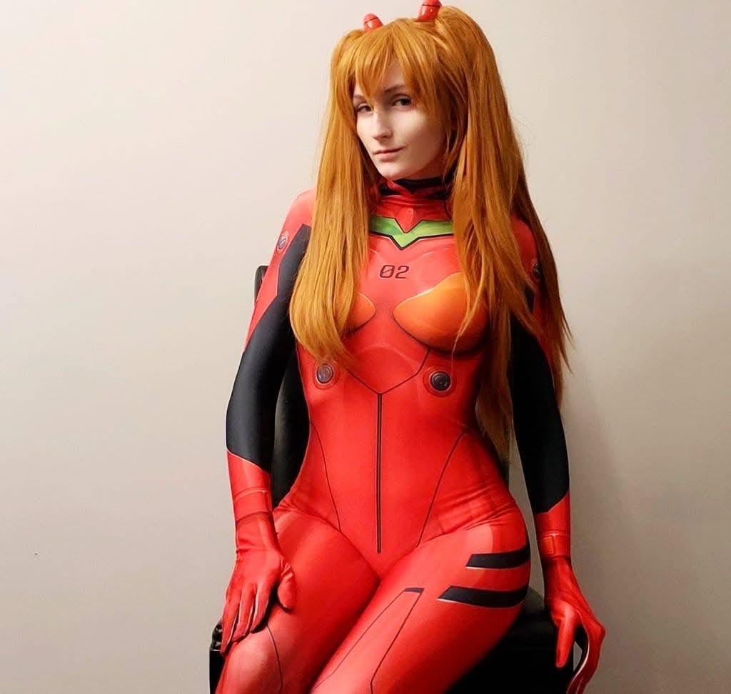 kenzietuff's tweet image. Alone on a Saturday night? God, you’re pathetic.