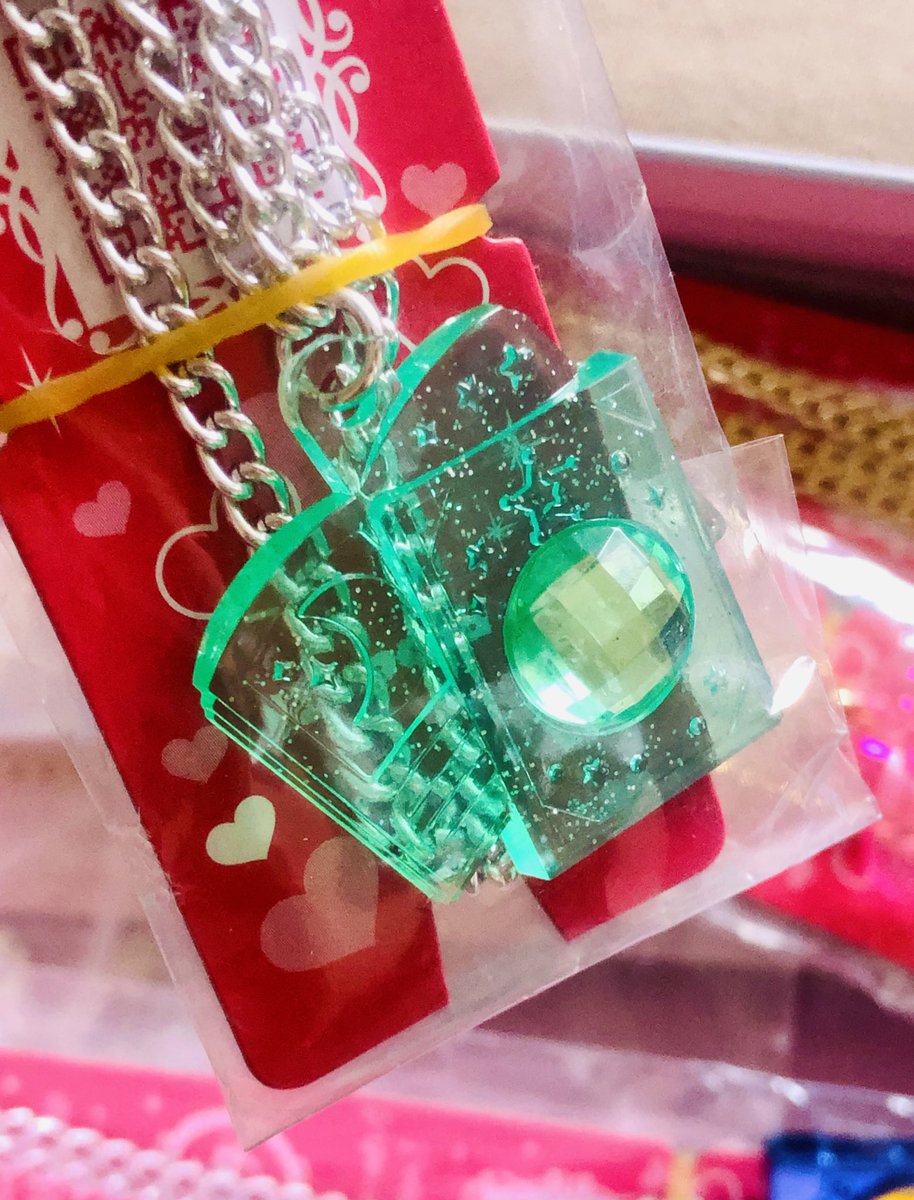 最近手に入れた2021年のセボンスター、星空の図鑑🌌ラメが星みたいでかわいい