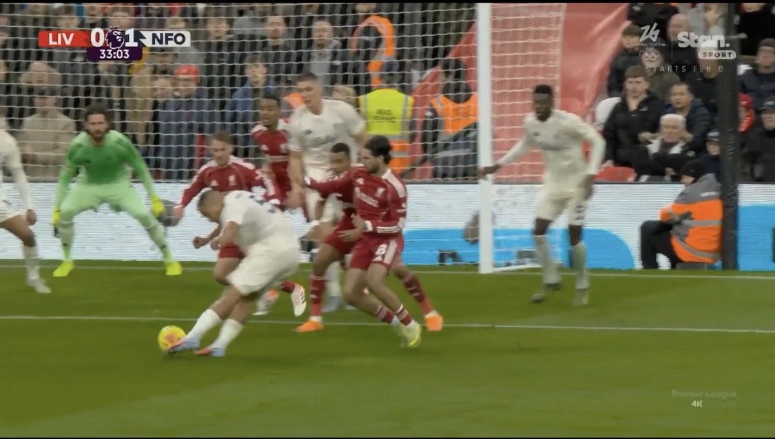 ShimphingWO's tweet photo. @LiverpoolZNE But is he though !! Cry harder https://t.co/wtzGvYCLT4
