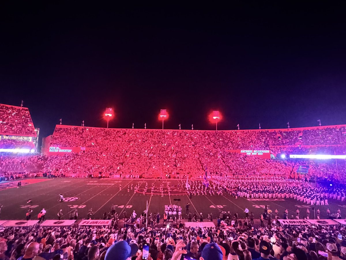 JacksonRamer's tweet image. 90K for a 3-7 team.

Don’t EVER let someone tell you we’re not a premier program