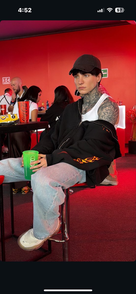 ivonne522137's tweet image. Como siempre rompiendo @xCryboy el mas hermoso.
XCRY X COCA COLA

#CocaColaFlowFest