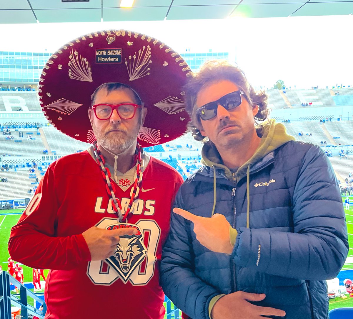86Cujo's tweet image. red sombrero sighting.
#GoLobos  #FlyFightWin 

@LouisTABQ 🤝 @86Cujo