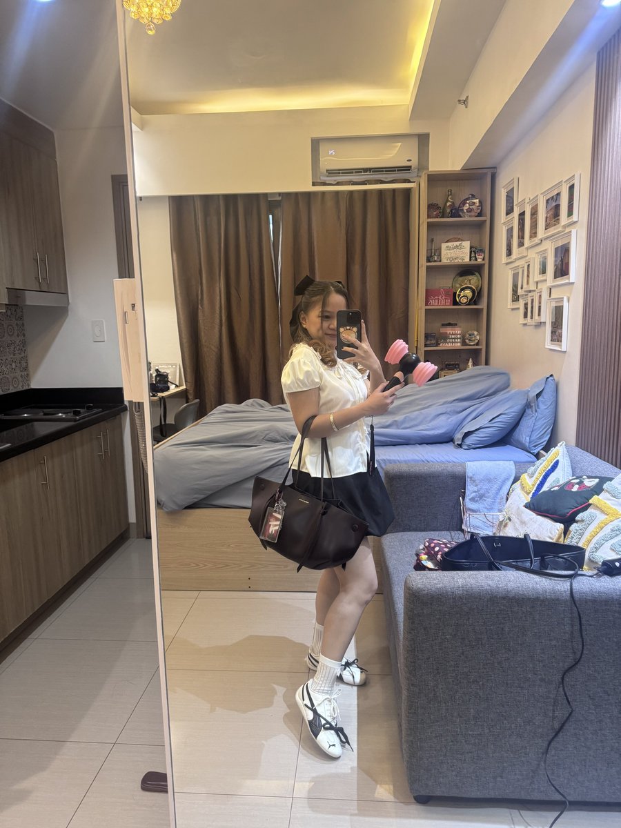 polarislogs's tweet image. Ready to JUMP!!! 🖤🩷

#DEADLINE_IN_BULACAN #BLACKPINK