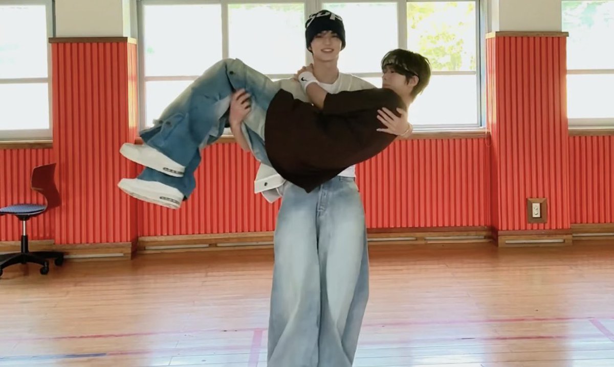 이투.. tweet media